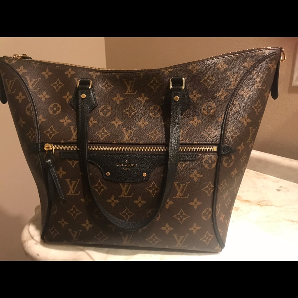 Authentic Louis Vuitton Tournelle MM